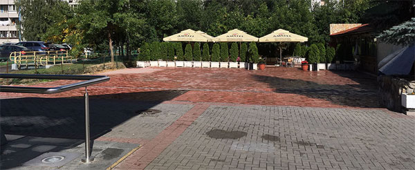 Поворот у метро Поворот у метро